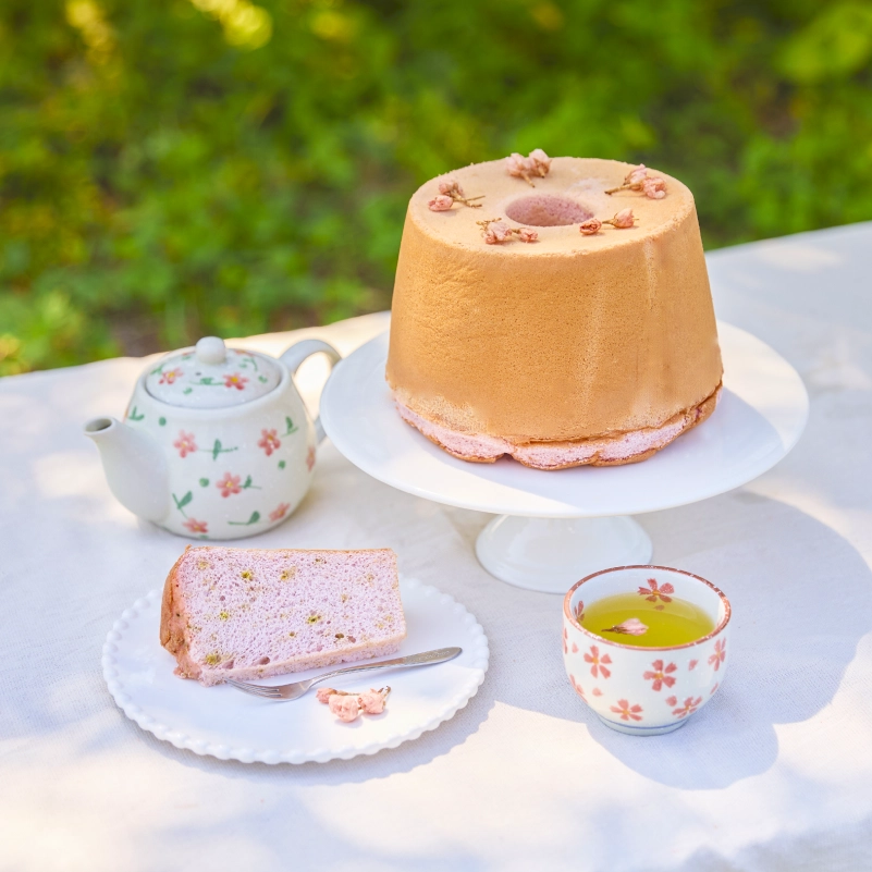 春を閉じこめた開運桜シフォン(注文期間8月1日～9月30日)